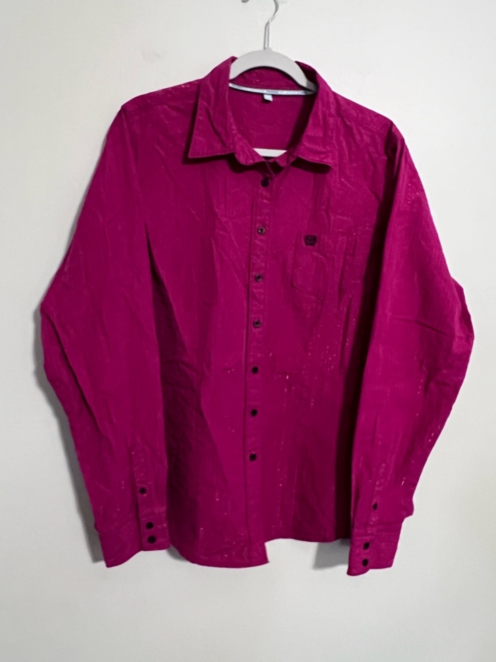 Cinch Women’s Western Button Up
Shirt Bold Pink and Metallic size XXL